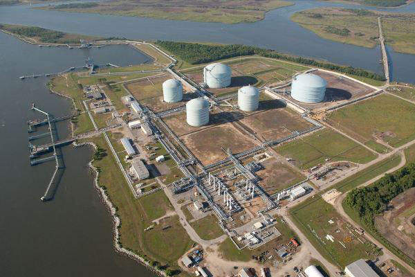 Elba Liquefaction Company (ELC) is adding ten liquefaction units in two phases at Elba LNG Terminal. Image courtesy of Kinder Morgan.