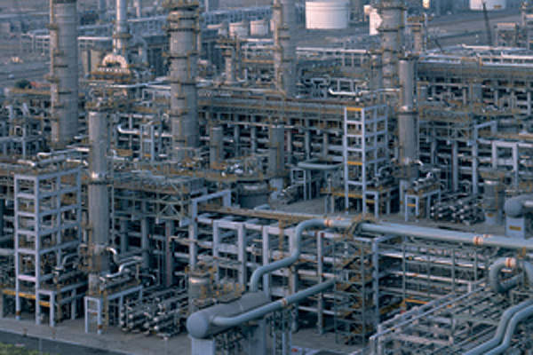 Top 10 large oil refineries
