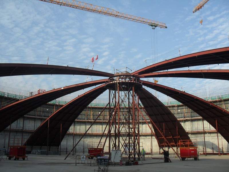 Phase one of the LNG terminal will feature two 160,000m³ LNG storage tanks. Credit: Meyts Structural Consulting.
